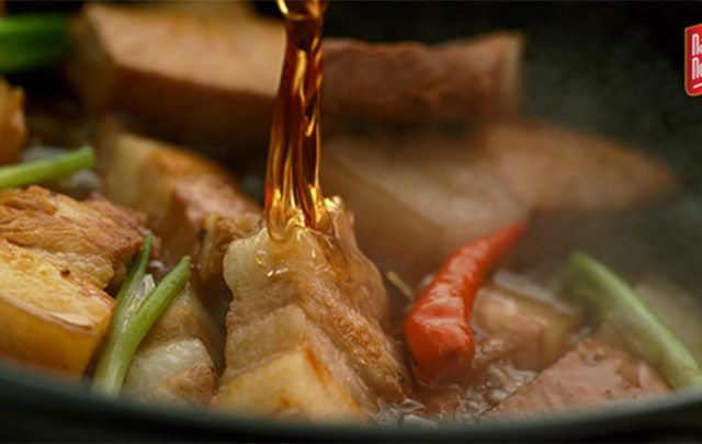 “Nước mắm công nghiệp toàn hóa chất” là đúng hay sai?